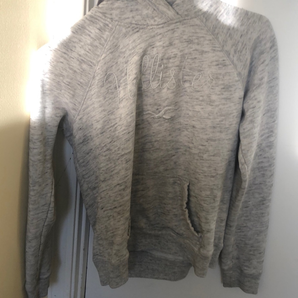 Hollister grey sweatshirt